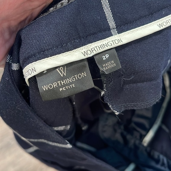 Worthington, black and white striped work trouser size 2 petite - Picture 3 of 3